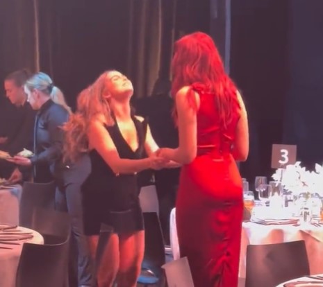 Fan Girl Mode On For Addison Rae Who Freaks Out Upon Meeting Dua Lipa In An Event