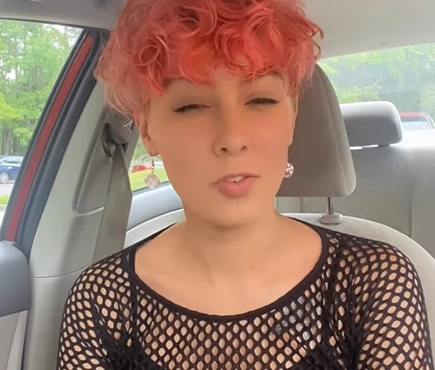 This Gen Z Artist Begs People To Stream Her Music Since She Is ‘Physically Incapable’ Of Ever Working A 9 To 5 Job